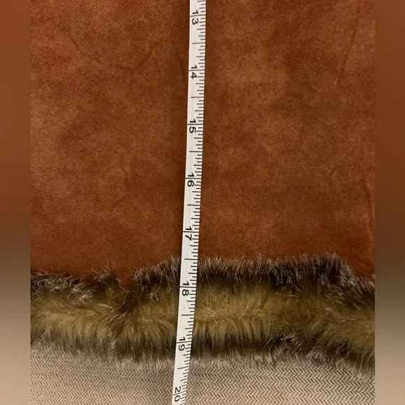 Cejon women’s faux fur and suede crop jacket size medium excellent condition - Picture 10 of 14